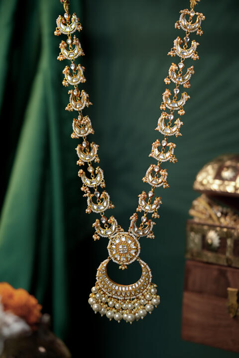 white long necklace with pearls