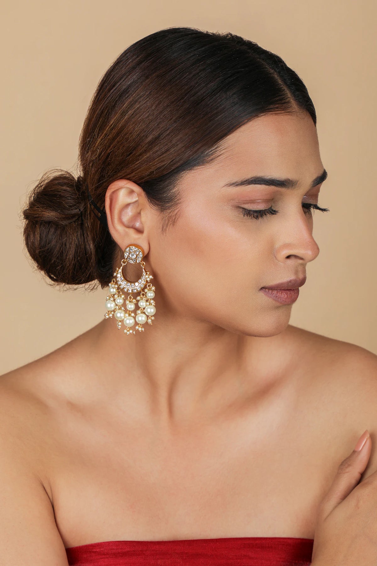 Gold plated white pearl choker set