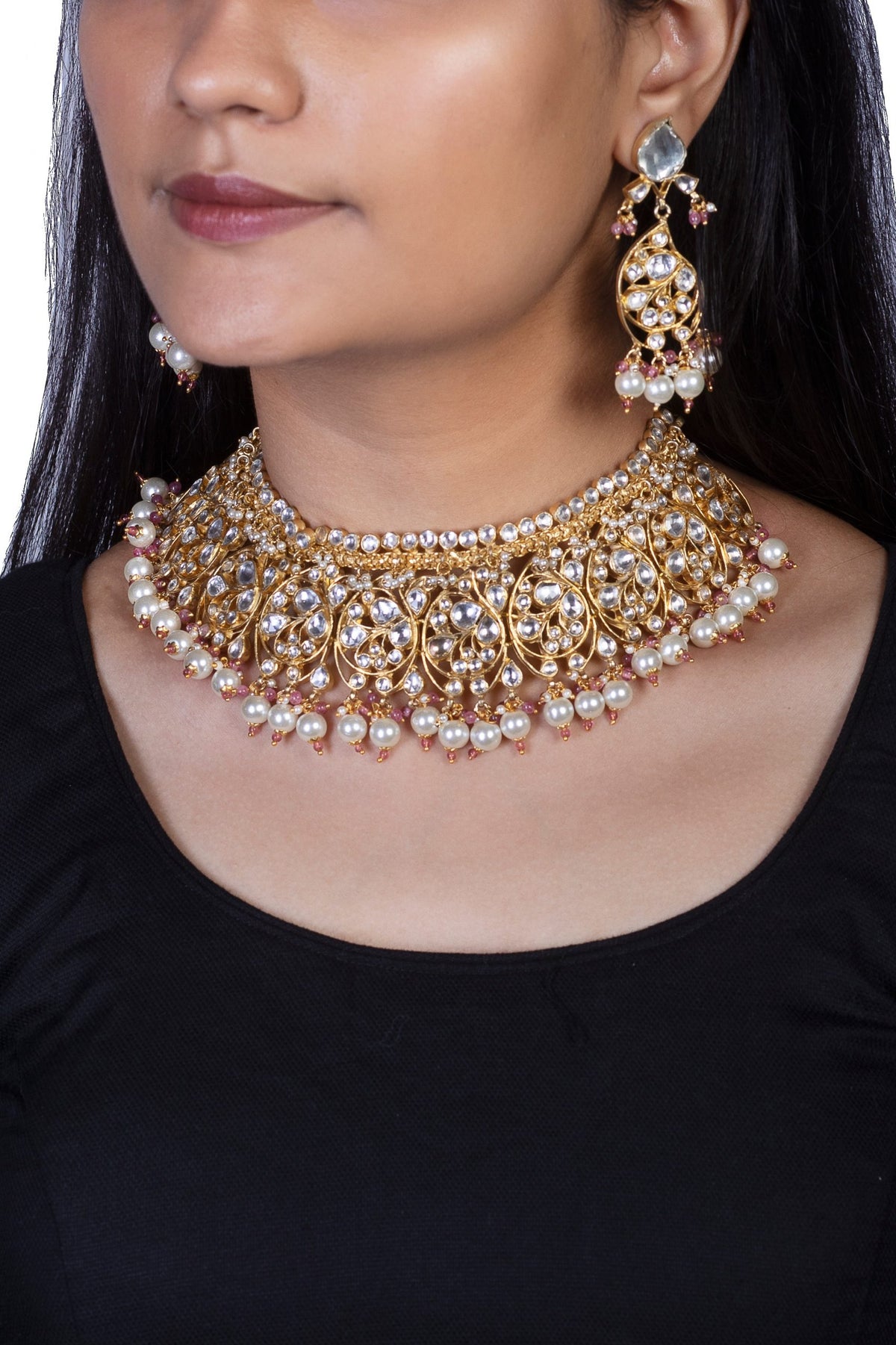 WHITE SMALL STONE OVAL MOTIVES NECKLACE SET WITH PEARL AND LIGHT PINK HANGINGS