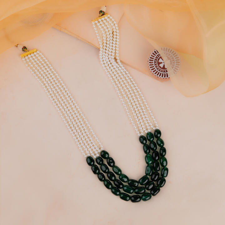 Emerald Green Beaded Necklace with pearl Maala Necklace