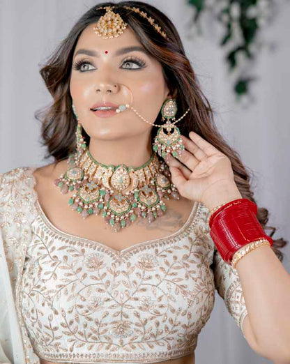 Fushion Necklace With A Touch Of Pastel Colours As Well As Firozi Blue Studded With White Jadtar Stones5