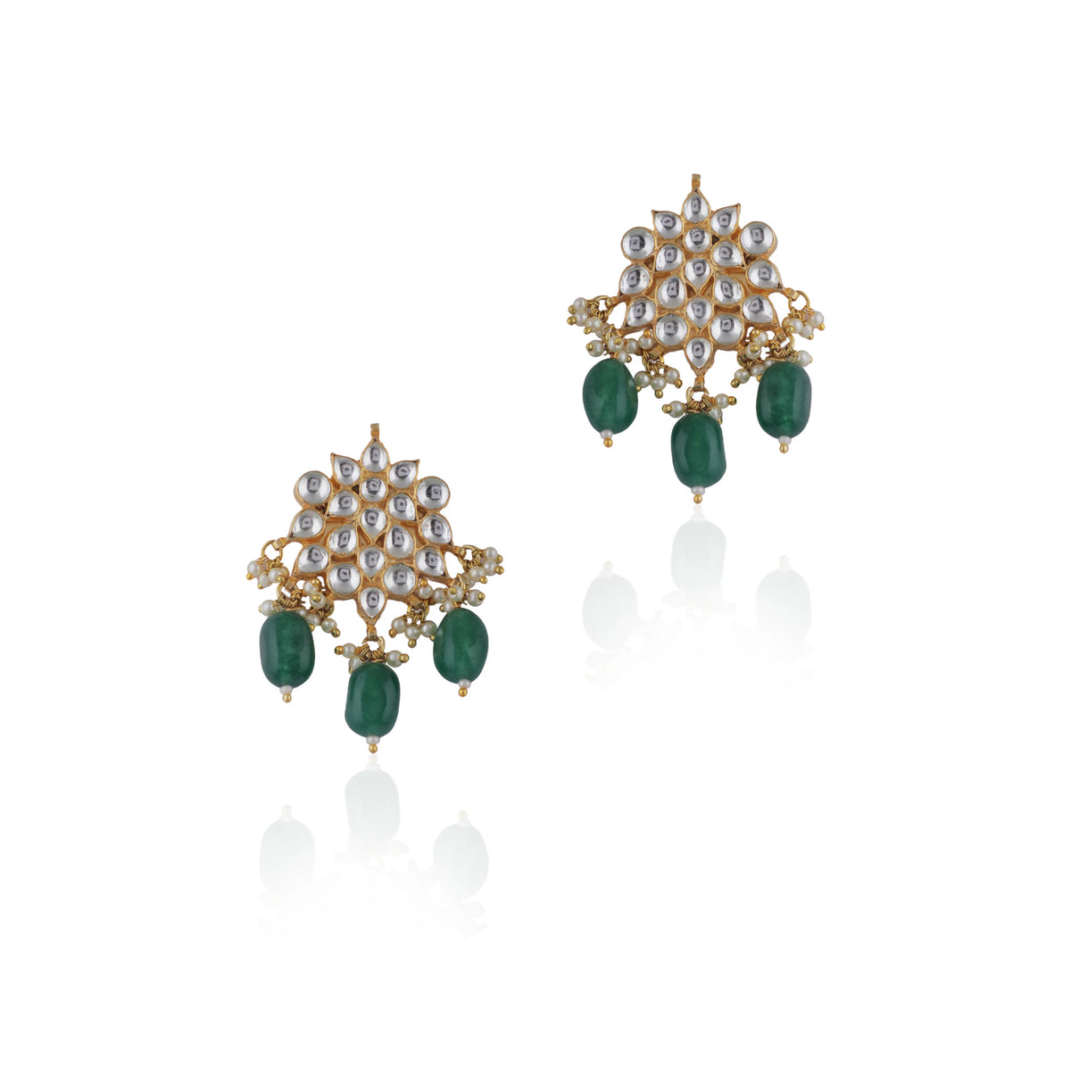 Neclace Set Beaded With Delicate Strings Of Pearls And Emerald Beads