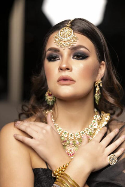 White Jadtar Studded Round Shaped Ring