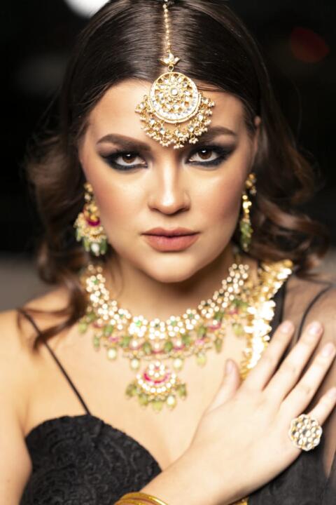 Stone Studded Maang Tikka