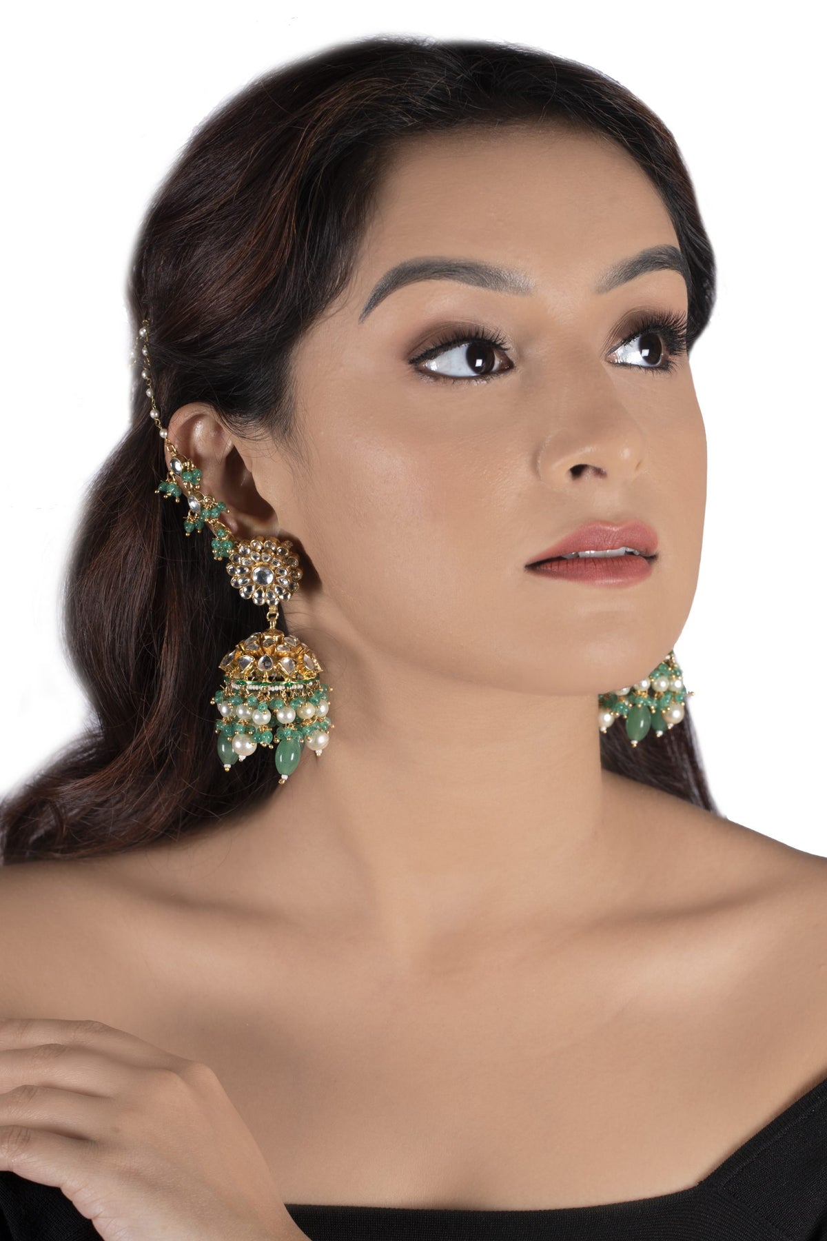 WHITE NECKLACE SET WITH LIGHT GREEN BEADS AND PEARL