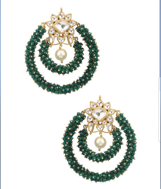 WHITE JADTAR STONE FLOWER WITH LIGHT GREEN BEADS AND PEARL
