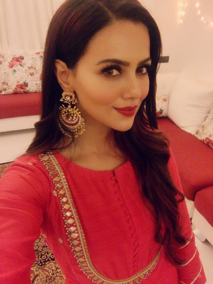 BROWN AND RED BIG EARRINGS WITH JADTAR STONE