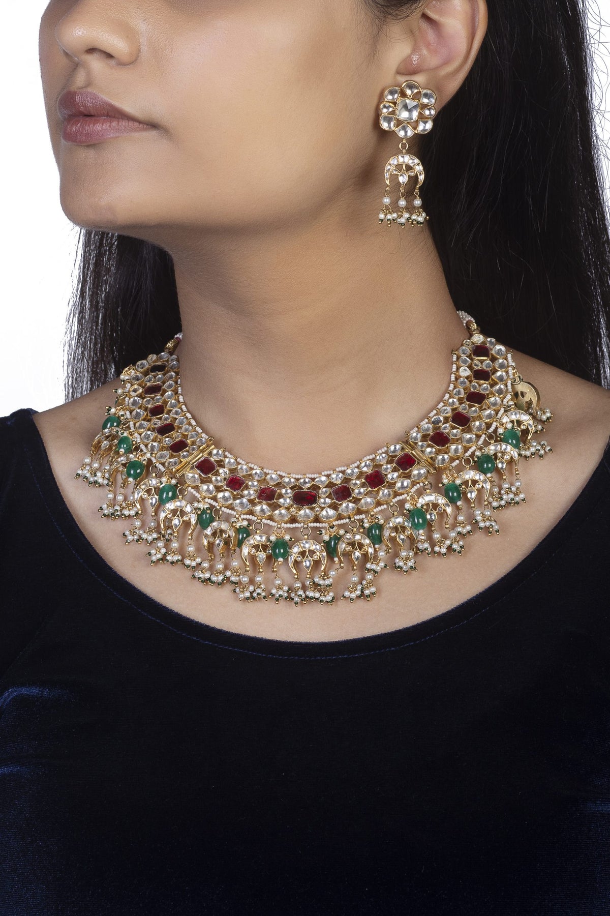 Red and white jadtar necklace