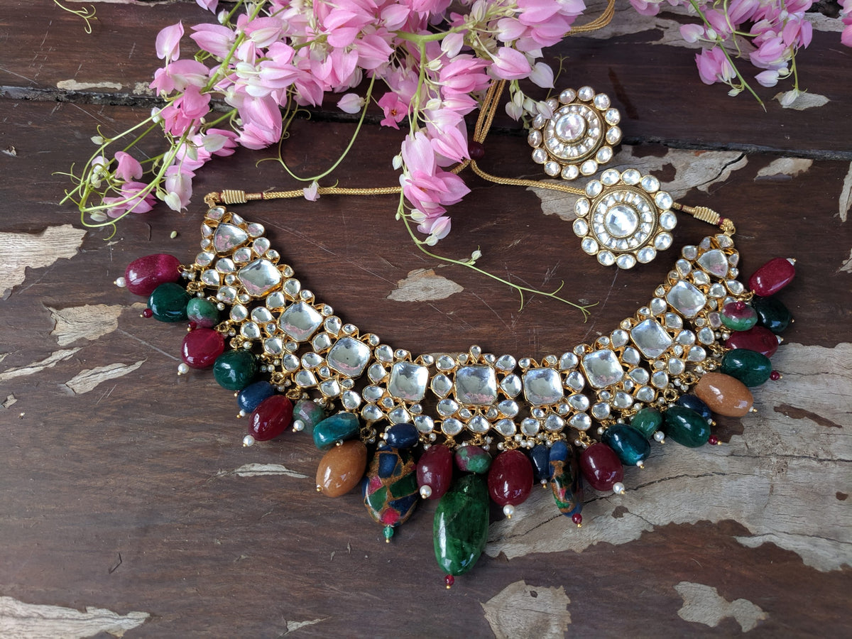 WHITE JADTAR BIG STONE WITH MULTI COLOUR NECKLACE SET