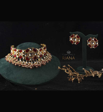 Beautiful necklace of red and white jadtar studded