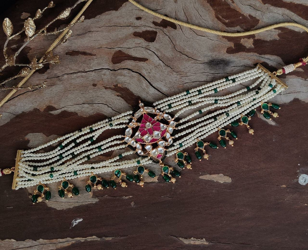 WHITE & PINK JADTAR STONE SMALL PENDANT WITH PEARL LINE NECKLACE GREEN HANGINGS