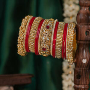 Bridal bangle set with pearl bangles