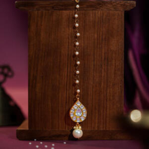 Tiny handcrafted jadau tikka