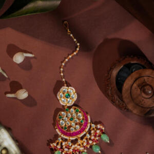 Jadau multicolour tikka with paste beads