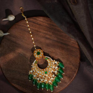 Paan shape tikka with emerald beads