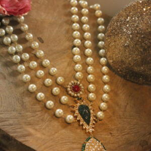 Royal pearl necklace maala with handcrafted emerald green motive