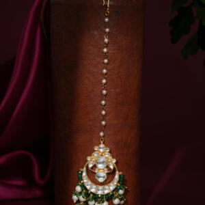Traditional Gold-Plated Green Maang Tikka with Pearls