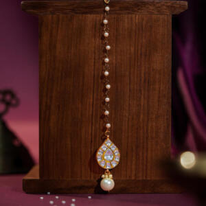 drop shaped white pearl small tikka