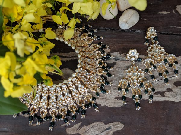 GOLD PLATED GREEN COLOR HEAVY BRIDAL NECKLACE SET