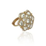 WHITE FLOWER RING