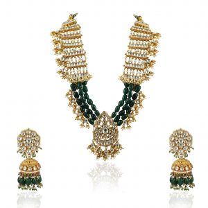 LONG NECKLACE SET WITH GREEN BEADS AND WHITE JADTAR STONE