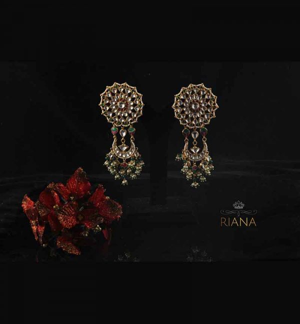 Traditional long multicolor baalis