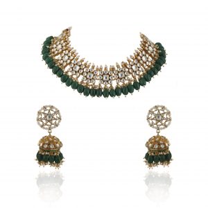 SMALL ONE LAYER CHOKER HANGING WITH GREEN BEADS WITH STAR SHAPED JHUMKI