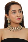 CHOKER NECKLACE SET WITH PEARL AND EMERALD GREEN BEADS, STUDDED WITH WHITE JADTAR STONES