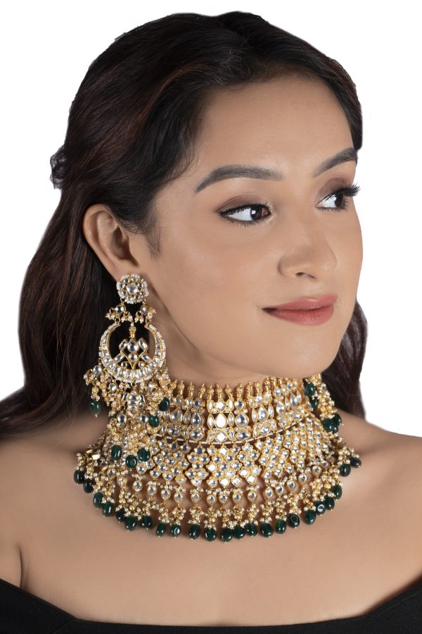 HEAVY BRIDAL NECKLACE WITH UPPER GOLDEN BALLS