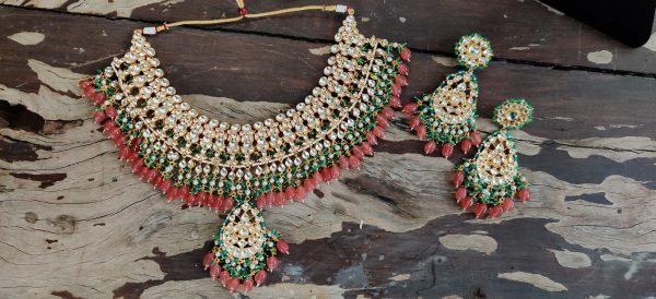 WHITE JADTAR STONE WITH PASTEL PINK & GREEN HEAVY BRIDAL NECKLACE SET