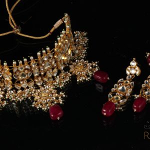 Maroon Pearls & White jadtar studded Necklace with Maang tikka