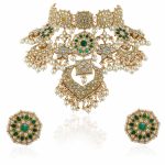 WHITE AND GREEN JADTAR STONE HEAVY BRIDAL NECKLACE SET WITH WHITE AND GREEN STUDS