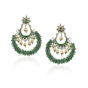 CHNAD EARRINGS WITH LIGHT GREEN BEADS AND PEARL