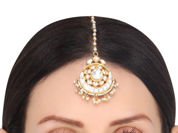 White Jadtar Stones and small beads Gold Plated Studded Maang tikka