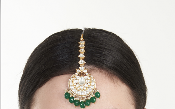 White Jadtar and Green Pearl Studded Bridal Maang tikka