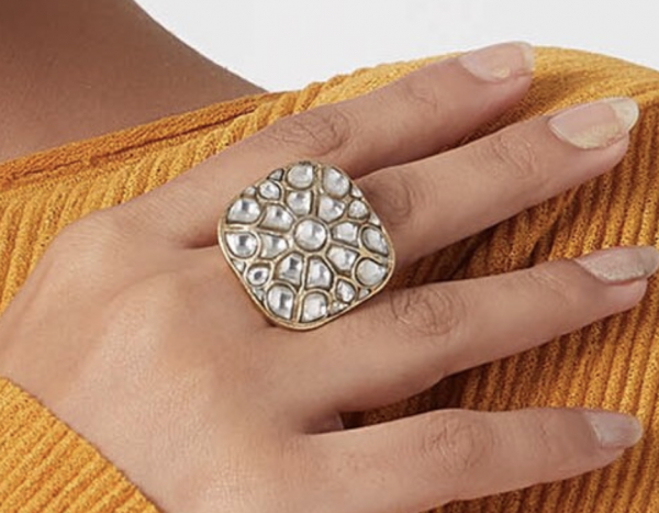 WHITE JADTAR STONE RING