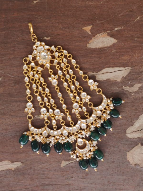 WHITE CHOKER SET WITH GREEN BEADS