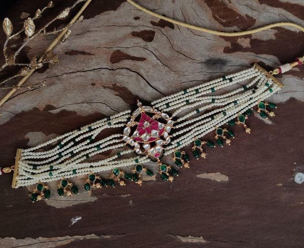 WHITE & PINK JADTAR STONE SMALL PENDANT WITH PEARL LINE NECKLACE GREEN HANGINGS