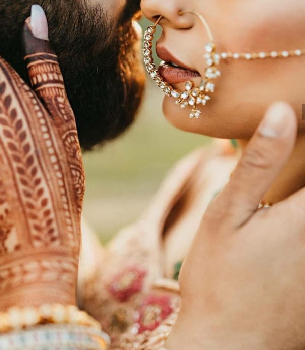 Beautiful Nosering of jadtar stones and beads