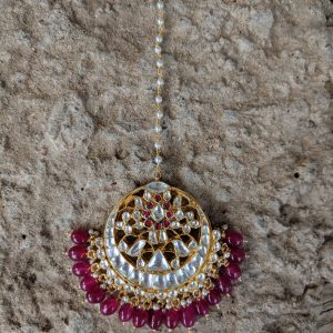 White Jadtar and Pink Pearl Studded Maang Tikka